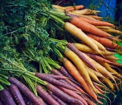 Alimentos que blanquean los dientes de forma natural