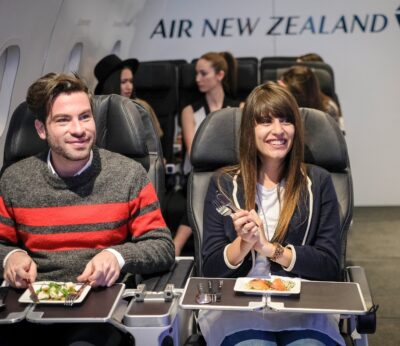 El restaurante pop-up que sólo sirve comida de aviones y que está siendo un éxito