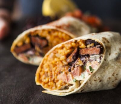 La ‘paella burrito’ de un chef británico se cobra la ira de Internet