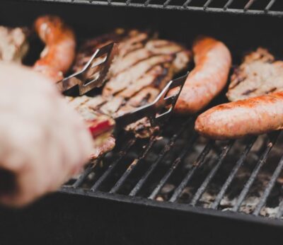 Cómo hacer una una barbacoa coreana en tu patio trasero