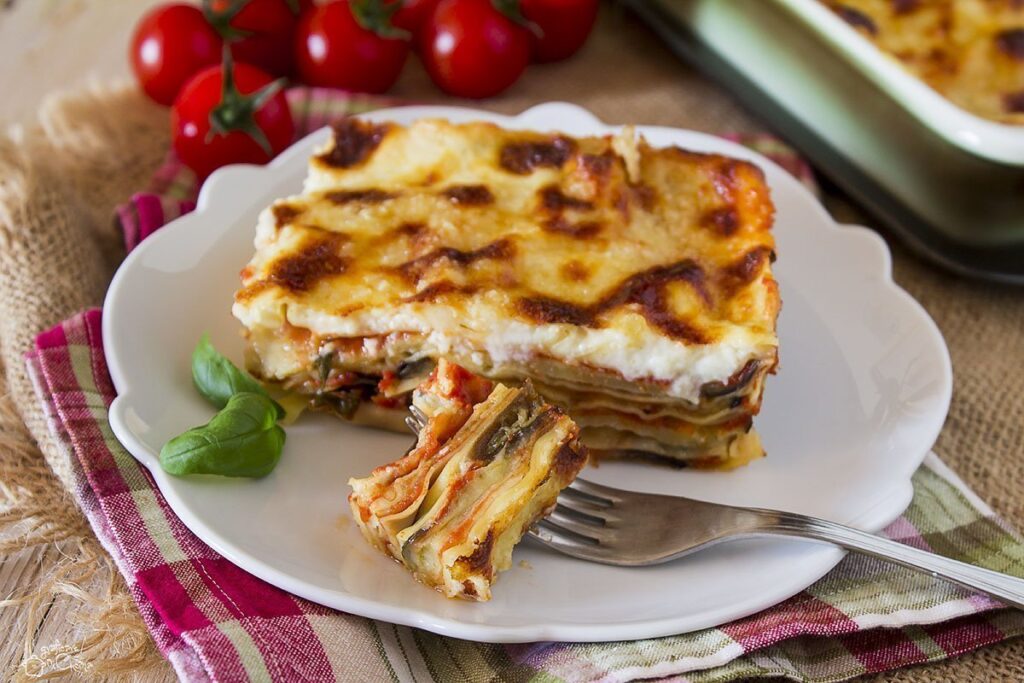 Lasaña De Berenjena Y Patata Con Salsa De Tomate Tapas