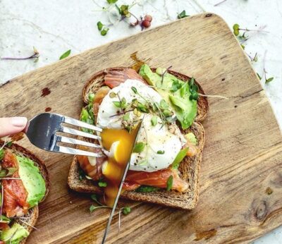 Tostadas: 7 ideas dulces y saladas para cualquier momento del día