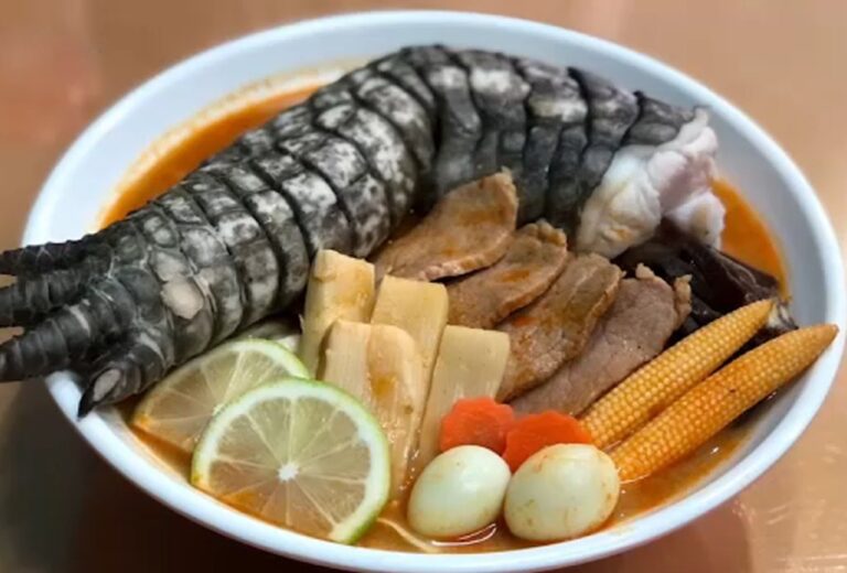 Este ramen de cocodrilo es la última moda en Taiwán. ¿Te lo comerías?