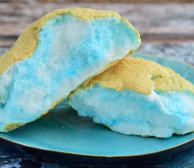 Cómo preparar pan de nube, el esponjoso y colorido dulce que es una fantasía