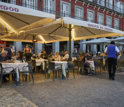 Economía.- El 60% de los restaurantes valora ofrecer experiencias a sus clientes en el Metaverso