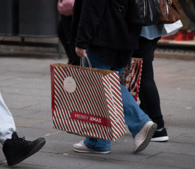 Economía/Consumo.- El 53% de los consumidores cree que es mejor mantener el nivel de gasto, según Kantar