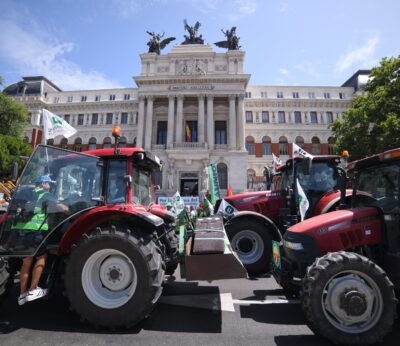 Economía.- Unión de Uniones convoca una nueva tractorada el 21 de febrero ante el Ministerio de Agricultura