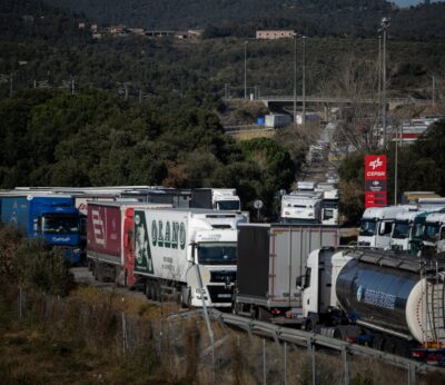 Economía.- Fepex tacha de «inadmisibles e injustificados» los actos de protesta de los agricultores franceses