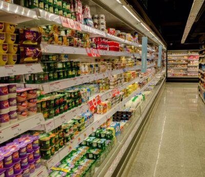 Economía.- El 83% de los consumidores considera que la rebaja del IVA en alimentos básicos ha sido ineficaz, según Facua