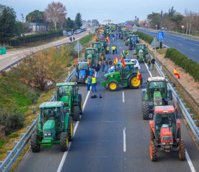 Economía.- Agricultores prosiguen el fin de semana con protestas con la mirada puesta en los Goya y en llegar a Madrid