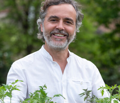 Entrevista a Santiago Palazuelos: «Existen hasta 25.000 variedades de tomate»