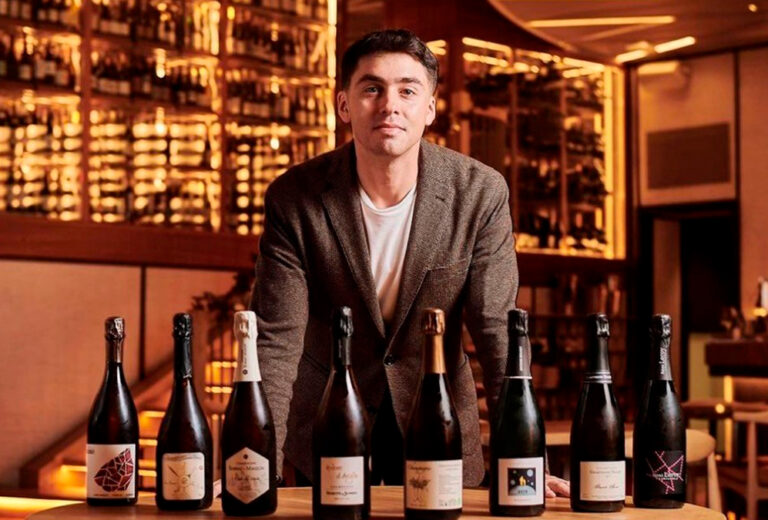 This is Tomás Ucha, the new sommelier at DiverXO