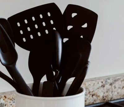 Are black plastic cookware toxic?