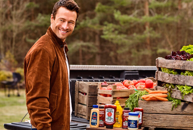 Glen Powell lanza una línea de salsas ecológicas